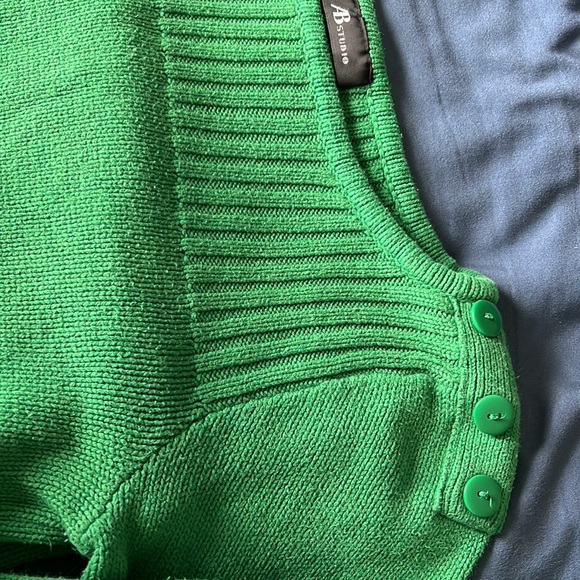 Women’s Medium, Green Knit Sweater, M, 3/4 Sleeve - Picture 2 of 4